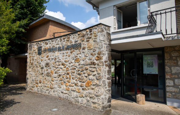 Entrée "Maison de la Jeunesse"