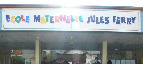 Panneau "Ecole maternelle Jules Ferry"