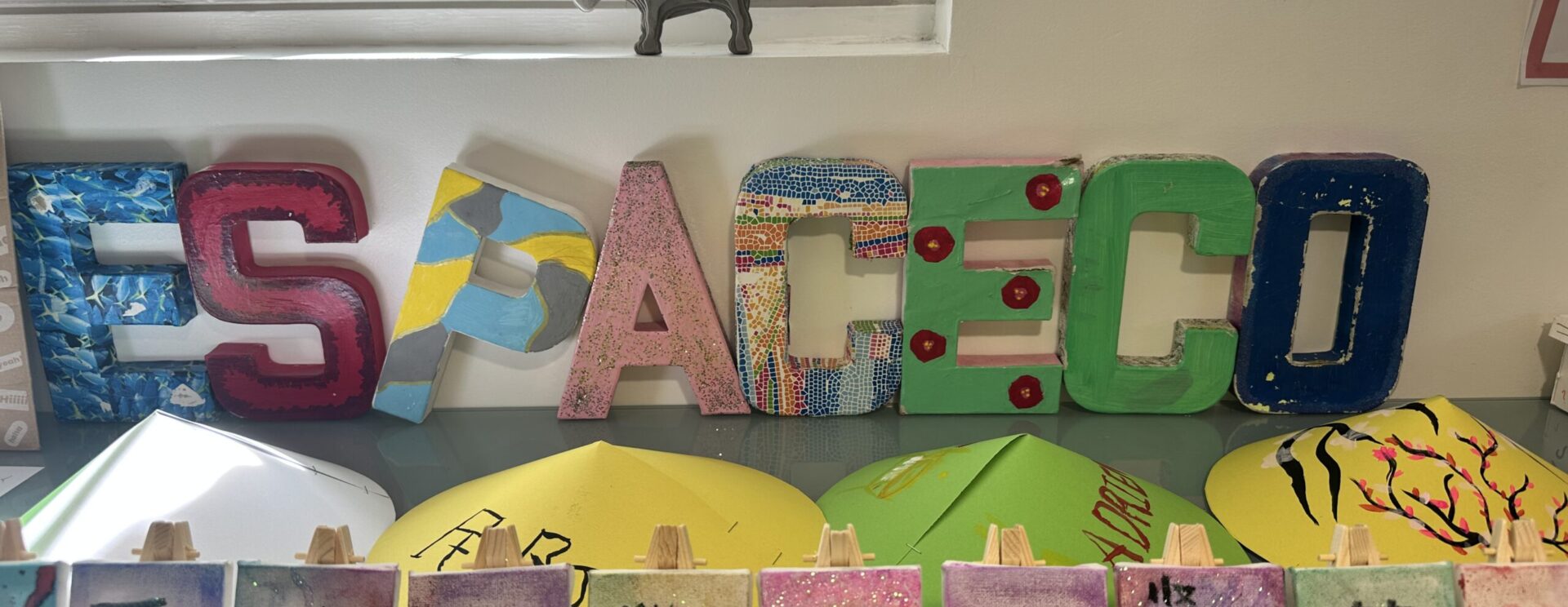 Lettre décorées "Espace Co"