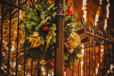 Décoration de Noël sur une barrière - Agrandir l'image 19 sur 21, fenêtre modale