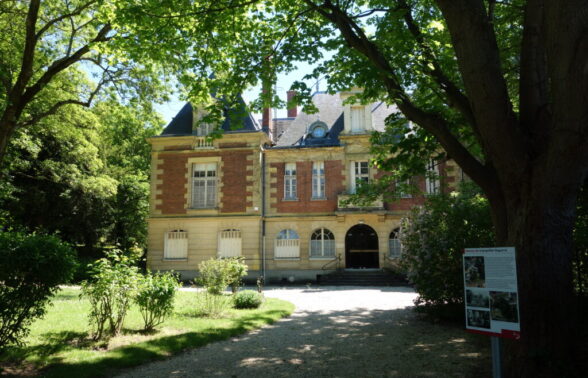 Entrée bâtiment ancien