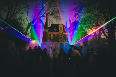 Illuminations devant l'Hôtel de Ville - Agrandir l'image 5 sur 24, fenêtre modale