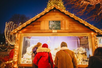 Cabane du Marché de Noël - Agrandir l'image 15 sur 24, fenêtre modale