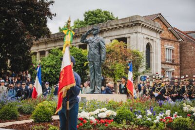 Agrandir l'image 3 sur 79, fenêtre modale