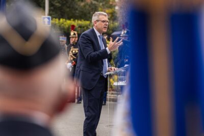 Agrandir l'image 4 sur 79, fenêtre modale