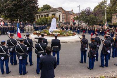 Agrandir l'image 10 sur 79, fenêtre modale
