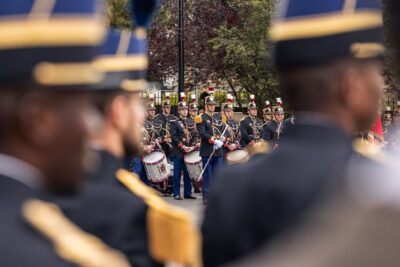 Agrandir l'image 12 sur 79, fenêtre modale