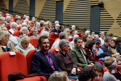 Agrandir l'image 2 sur 32, fenêtre modale